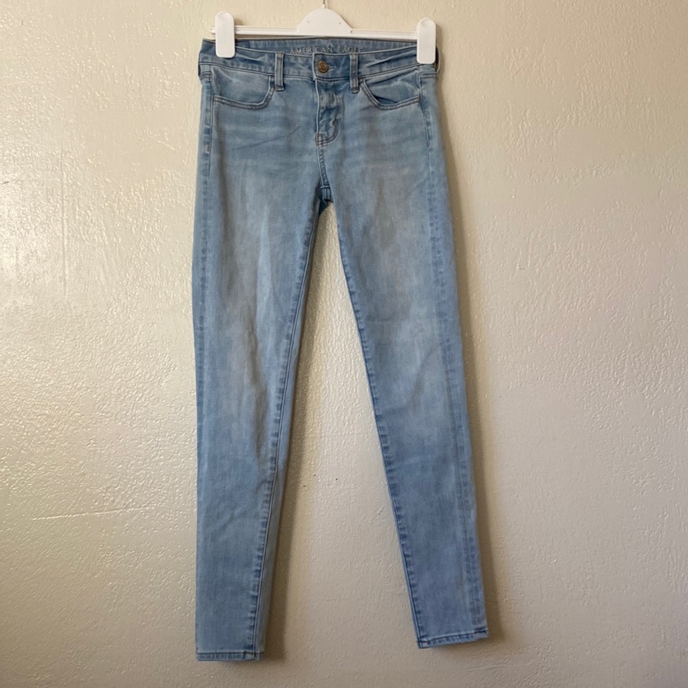 american eagle light wash skinny jean